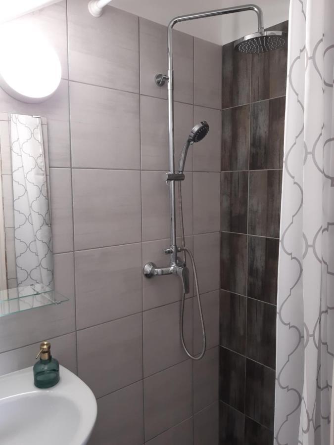 Nora Apartman Дьюла Екстер'єр фото