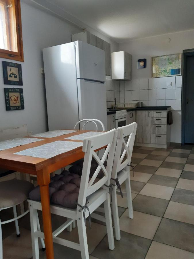 Nora Apartman Дьюла Екстер'єр фото
